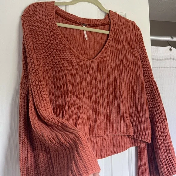 Free People Sweater - Picture 1 of 3